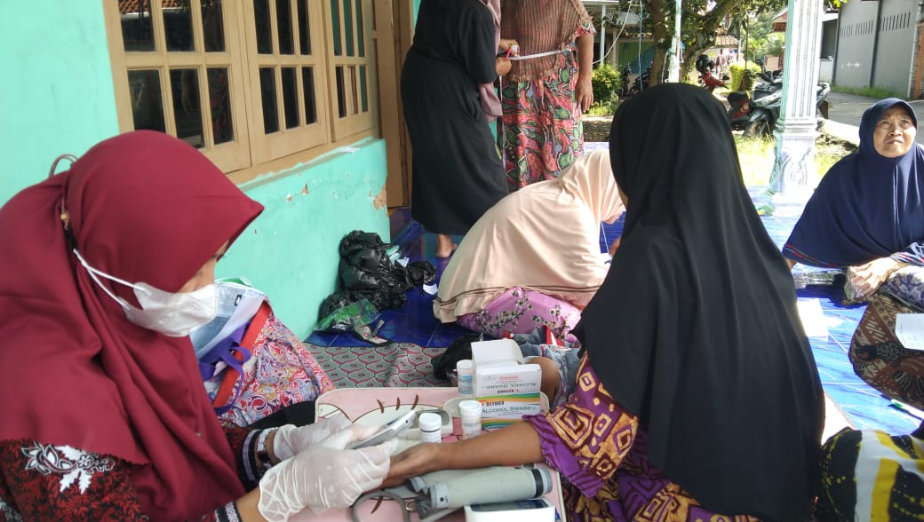 Posbindu Lansia RT 03 Desa Gondang